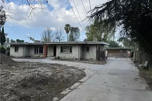 17545 Community St, Northridge, CA 91325 - Photo 1
