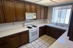 4454 Ventura Canyon Road, Sherman Oaks, CA 91423 - Photo 11