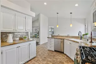 27903 Vista View Dr, Canyon Country, CA 91351 - Photo 17