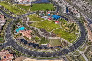 28706 Jardineras Dr, Valencia, CA 91354 - Photo 49