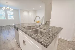 28706 Jardineras Dr, Valencia, CA 91354 - Photo 19