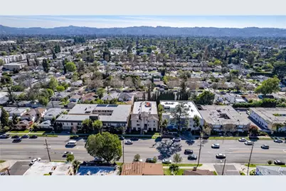 13430 Victory Boulevard, Van Nuys, CA 91401 - Photo 11