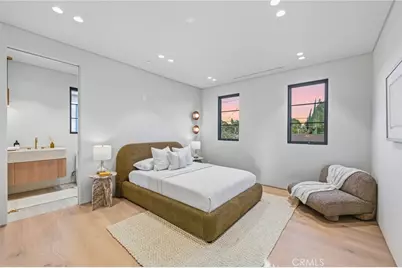 4900 Valjean, Encino, CA 91436 - Photo 35