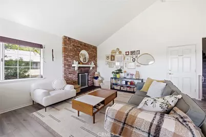 9132 Grundy Lane, Chatsworth, CA 91311 - Photo 3