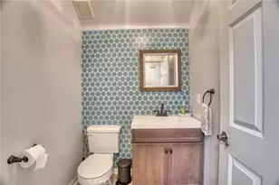 26671 Country Creek Ln, Calabasas, CA 91302 - Photo 15