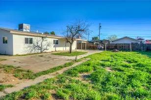 2701 Houchin, Bakersfield, CA 93304 - Photo 7