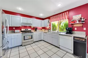 2825 W Newgrove St, Lancaster, CA 93536 - Photo 11