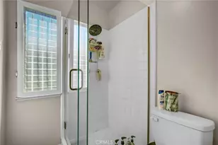 23041 Posada, Valencia, CA 91354 - Photo 21