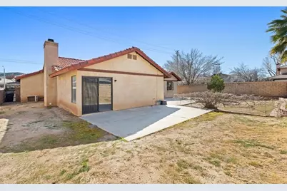 2037 W Avenue P8, Palmdale, CA 93551 - Photo 31