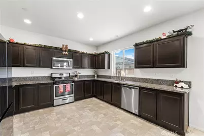 2517 San Madrid Way, Rosamond, CA 93560 - Photo 23