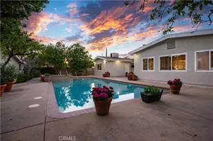 20624 Oxnard St, Woodland Hills, CA 91367 - Photo 33