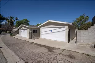 20624 Oxnard St, Woodland Hills, CA 91367 - Photo 41