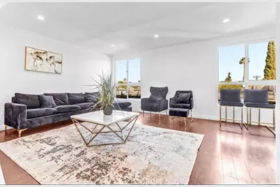 6155 Reseda Blvd #4, Tarzana, CA 91335 - Photo 5