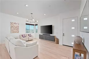 27533 Golden Currant Pl, Valencia, CA 91381 - Photo 11