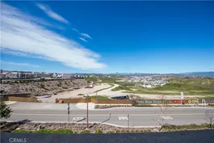 27533 Golden Currant Pl, Valencia, CA 91381 - Photo 37