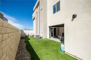 27533 Golden Currant Pl, Valencia, CA 91381 - Photo 43