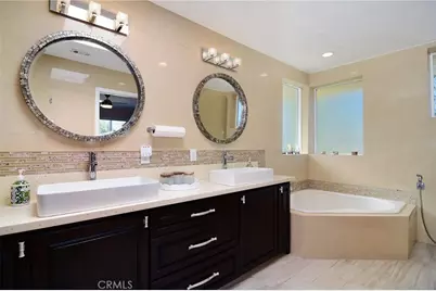 6508 Moorcroft Avenue, Woodland Hills, CA 91303 - Photo 23