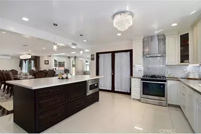 6508 Moorcroft Avenue, Woodland Hills, CA 91303 - Photo 13