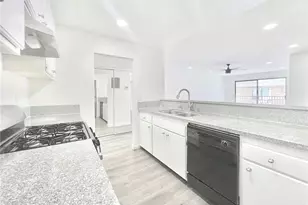 7437 Haskell Ave, Van Nuys, CA 91406 - Photo 9