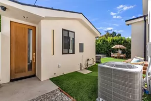 11956 Collins St, Valley Village, CA 91607 - Photo 45