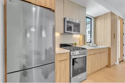 11956 Collins Street, Valley Village, CA 91607 - Photo 53