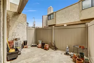 18242 Burbank Blvd, Tarzana, CA 91356 - Photo 21