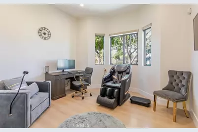 7714 Lasaine Avenue, Northridge, CA 91325 - Photo 67