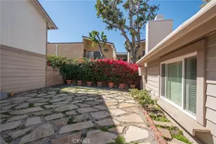 18319 Collins Street, Tarzana, CA 91356 - Photo 19