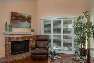 18319 Collins Street #19, Tarzana, CA 91356 - Photo 5