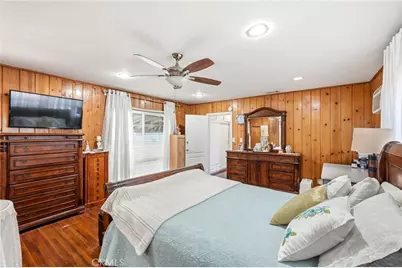 18149 Saticoy, Reseda, CA 91335 - Photo 17