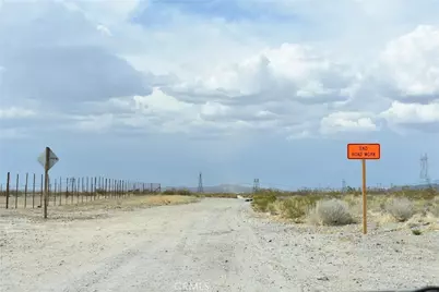 34630 Longview Road, Pearblossom, CA 93553 - Photo 3