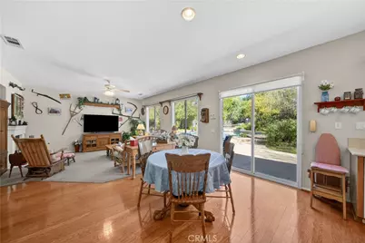 22262 Trinity Place, Saugus, CA 91390 - Photo 21