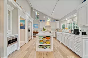 23134 Collins St, Woodland Hills, CA 91367 - Photo 15