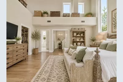 23134 Collins Street, Woodland Hills, CA 91367 - Photo 15