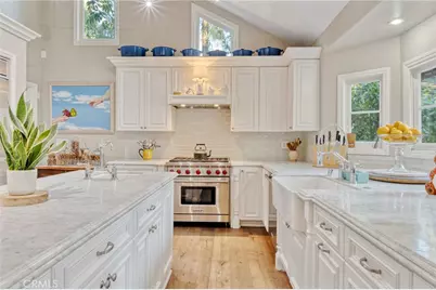 23134 Collins Street, Woodland Hills, CA 91367 - Photo 13