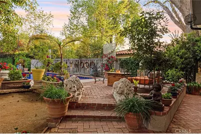23134 Collins Street, Woodland Hills, CA 91367 - Photo 47