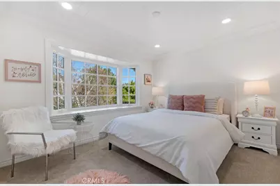21438 Mulholland, Woodland Hills, CA 91364 - Photo 17
