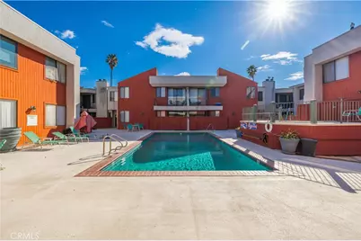 7211 Cozycroft #19, Winnetka, CA 91306 - Photo 17