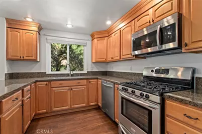 19335 Oak Crossing Road, Newhall, CA 91321 - Photo 5