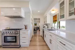 19707 Green Mountain Dr, Newhall, CA 91321 - Photo 17