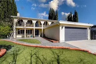 19707 Green Mountain Dr, Newhall, CA 91321 - Photo 3