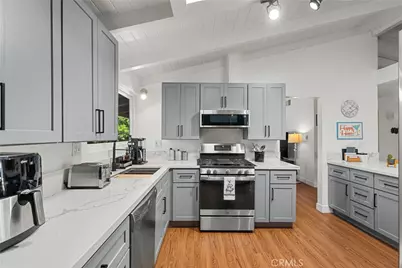 16421 Gledhill, North Hills, CA 91343 - Photo 9