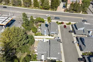 25259 Avenida Dorena, Newhall, CA 91321 - Photo 39