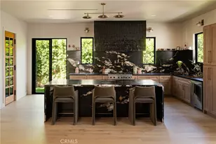 15719 Hartsook St, Encino, CA 91436 - Photo 7