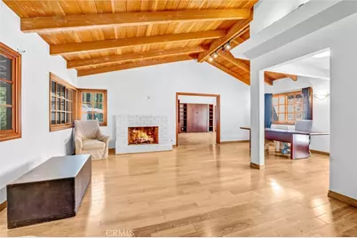 19130 Charles Street, Tarzana, CA 91356 - Photo 15