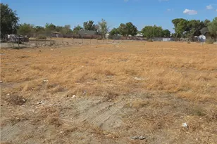 107 Ave R4, Sun Village, CA 93543 - Photo 1