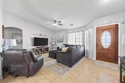 3305 Kimmie Rachelle Court, Bakersfield, CA 93313 - Photo 5