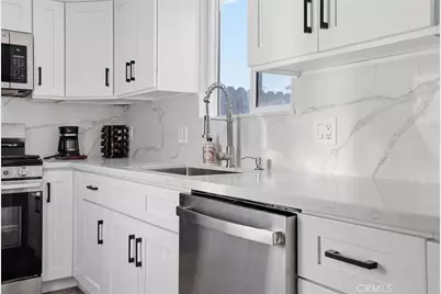 19774 Cambridge Lane, Huntington Beach, CA 92646 - Photo 5