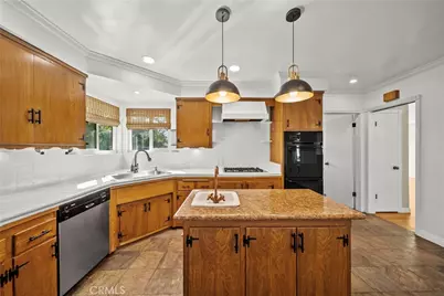 8936 Woodley Avenue, North Hills, CA 91343 - Photo 15