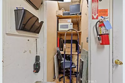 906 S Gkenoaks Boulevard, Burbank, CA 91502 - Photo 27